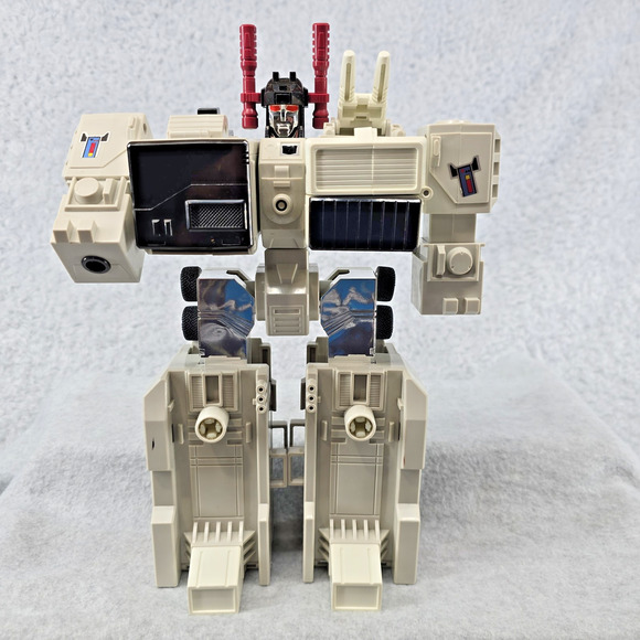 Vintage 1985 Transformers G1 Metroplex Robot Hasbro Takara Japan Action Figure - Picture 1 of 12